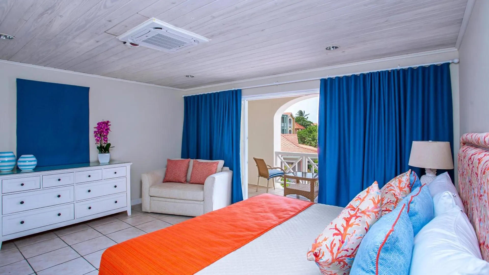 The Harbour #6 - 2 Bedrooms In Rodney Bay Townhouse Gros Islet 0*,  Saint Lucia
